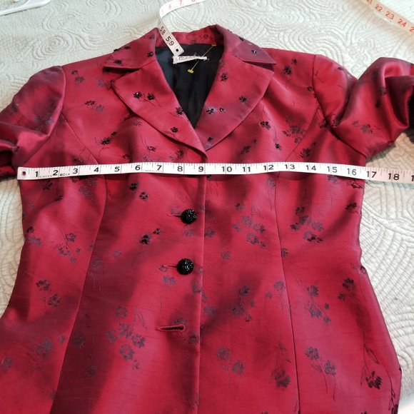 Vintage Lizzantti Shiny Red Jacket 3/4 Sleeve Tailored Slim Fit Four Button - Picture 7 of 13